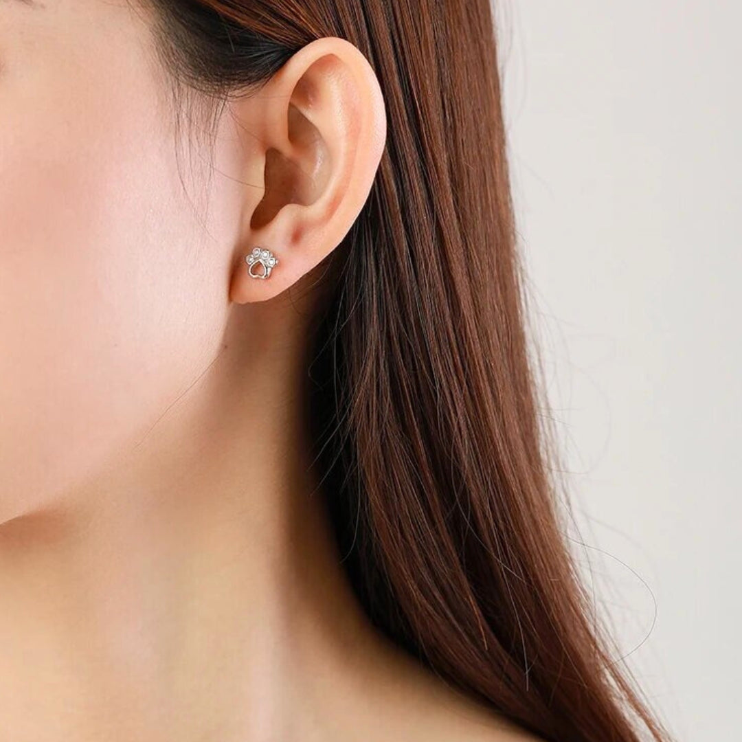 Минђуше са шапама од стерлинг сребра – са блиставим цирконима