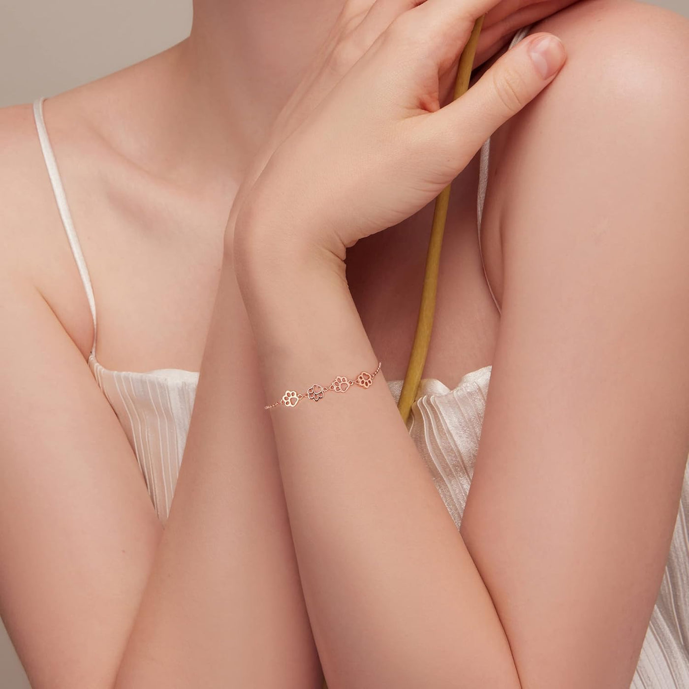 Сребрна наруквица са отиском шапе – подесива величина