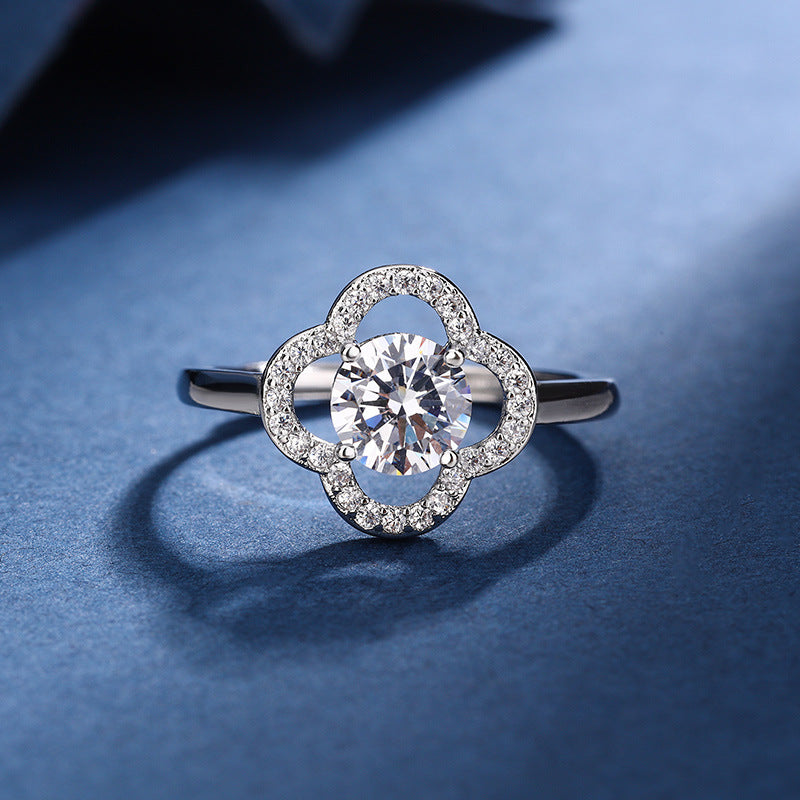 Комплет привесака Aria Clover | Бело злато