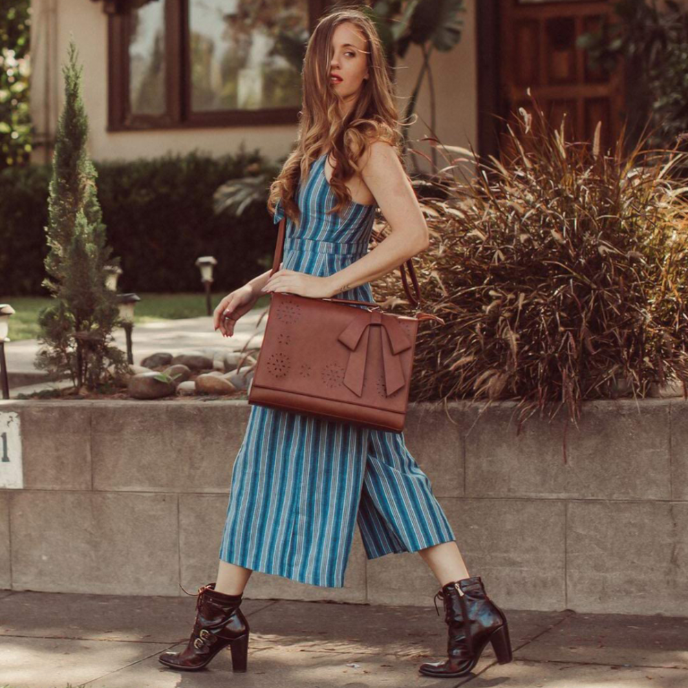 優雅的蝴蝶結挎包