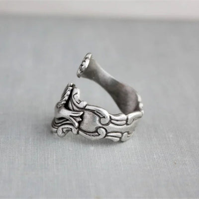 Прстен са цветом колибрија