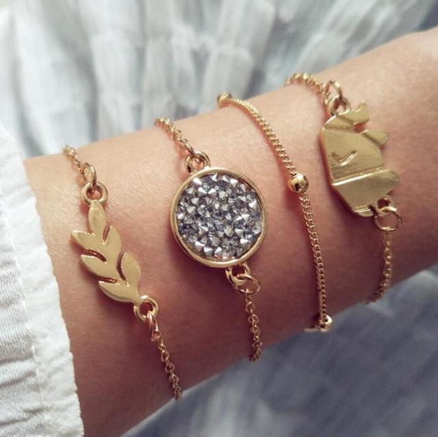 Ексклузивни сет од 5 јединствених премиум наруквица 